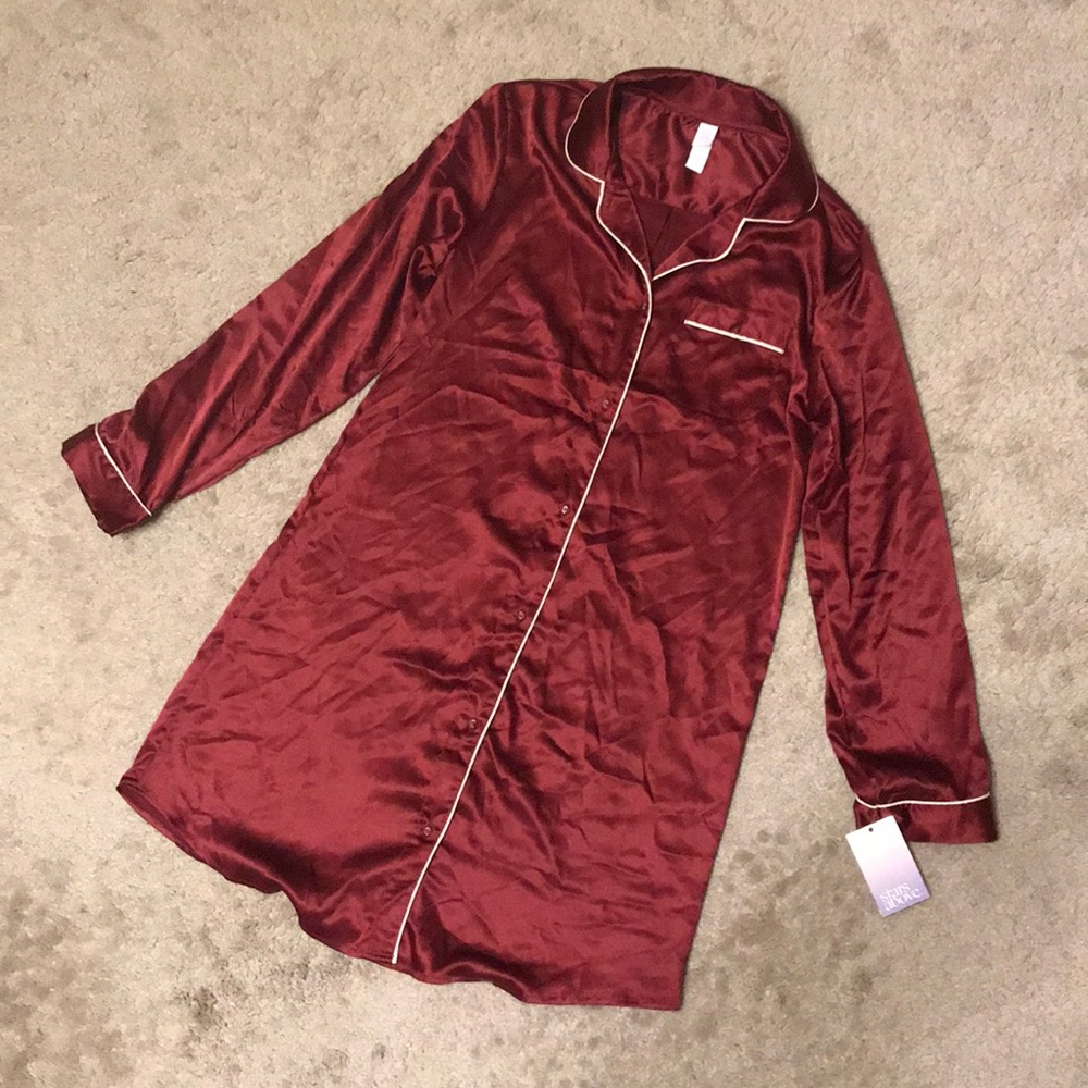 NWT Women’s Night Shirt